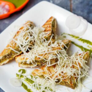 Veg Cheese Chilli Toast Sandwich streeto